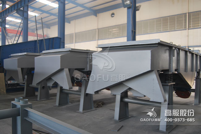 礦用直線(xiàn)篩實(shí)景