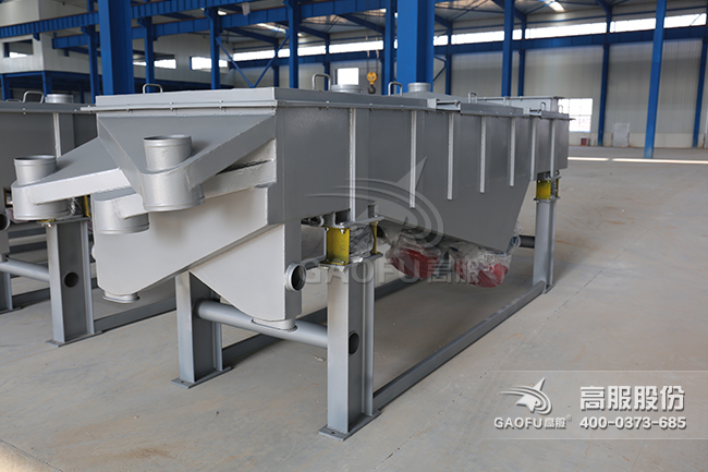 礦用直線(xiàn)篩實(shí)景